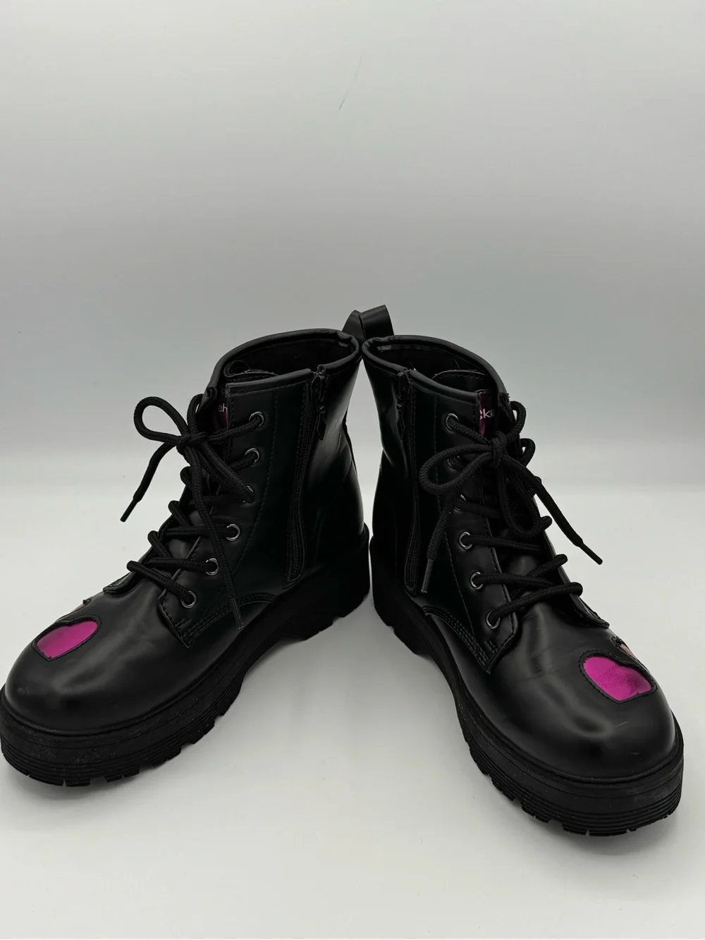 Skechers Gravlen Hi Metallic Heart Combat Boots Very Rare Like New